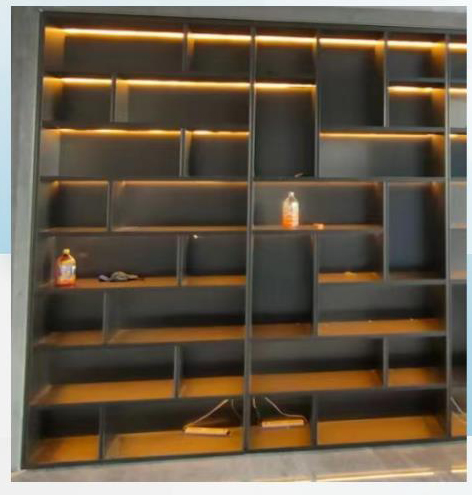 ����־ƹ�17